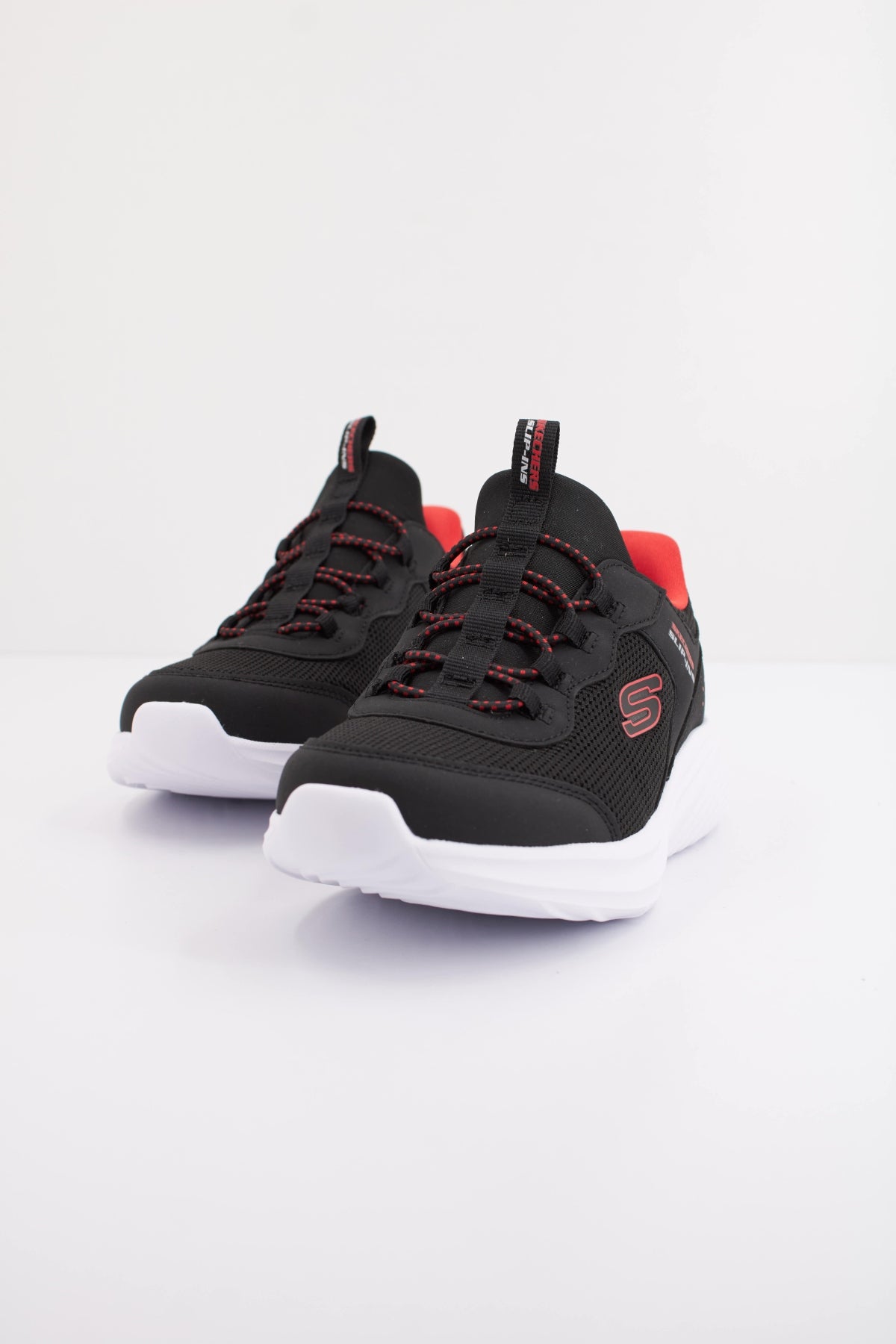 SKECHERS BOUNDER PRO en color NEGRO (2)