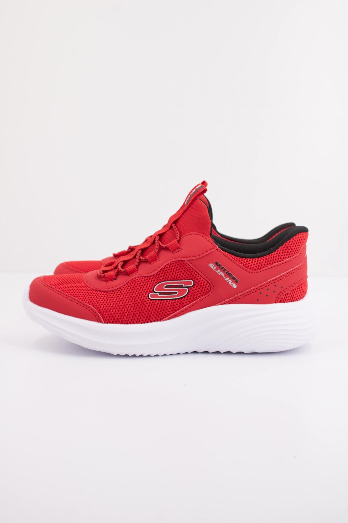 SKECHERS BOUNDER PRO en color ROJO (1)