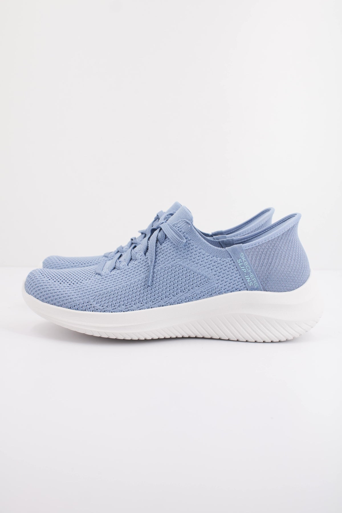 SKECHERS ULTRA FLEX . ELEVATED MOT en color AZUL (1)