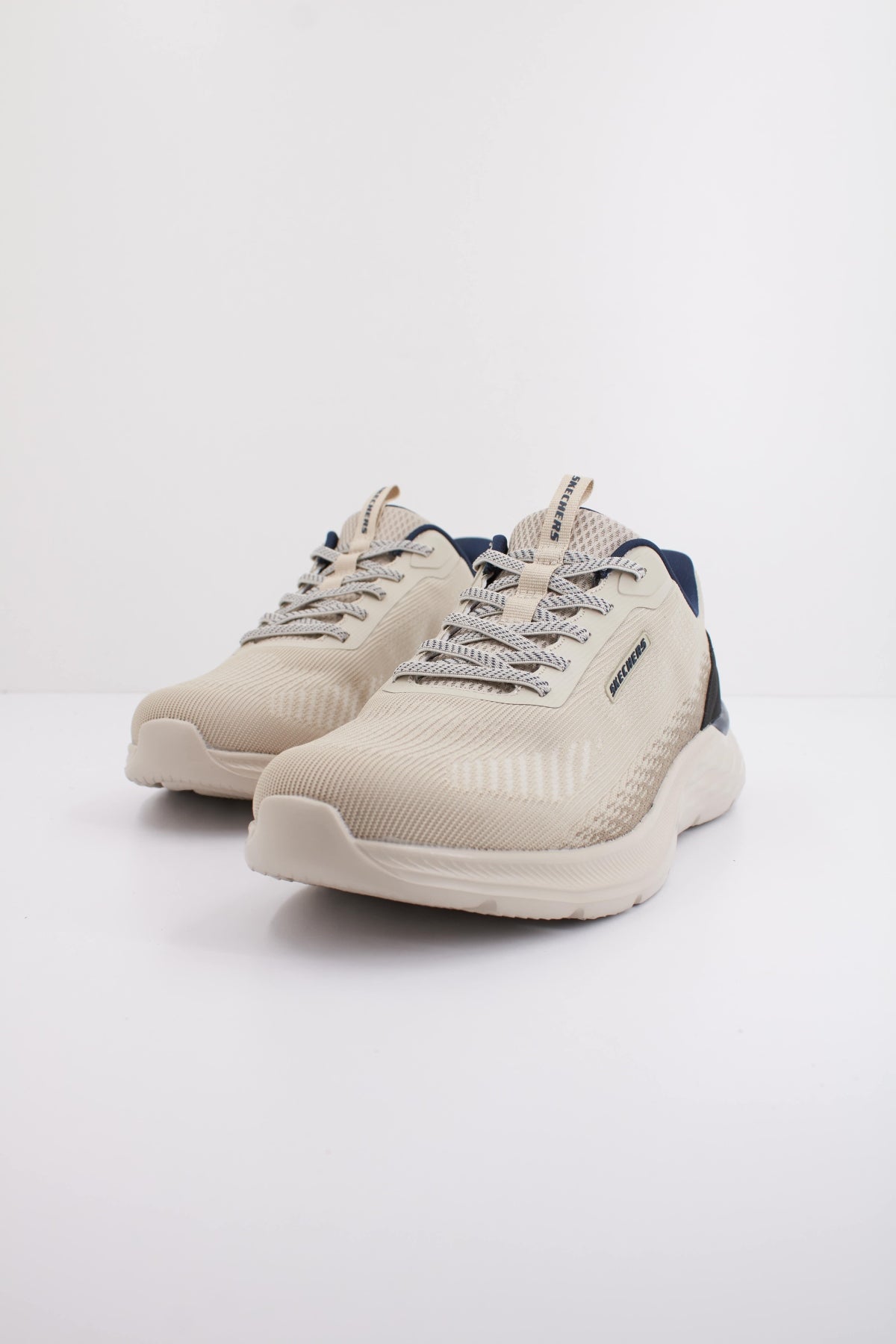 SKECHERS GARNER ELLIS en color MARRON CLARO (2)