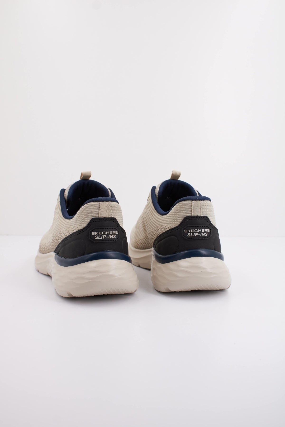 SKECHERS GARNER ELLIS en color MARRON CLARO (4)