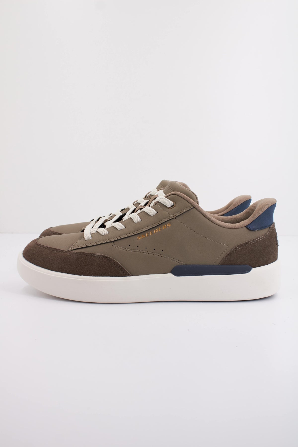 SKECHERS SLIP-INS VERLOMA RADICAL en color VERDE (1)