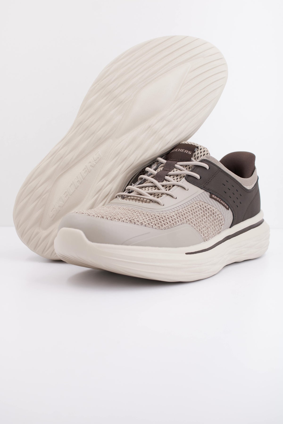 SKECHERS NEVARRO TAVO en color GRIS (5)