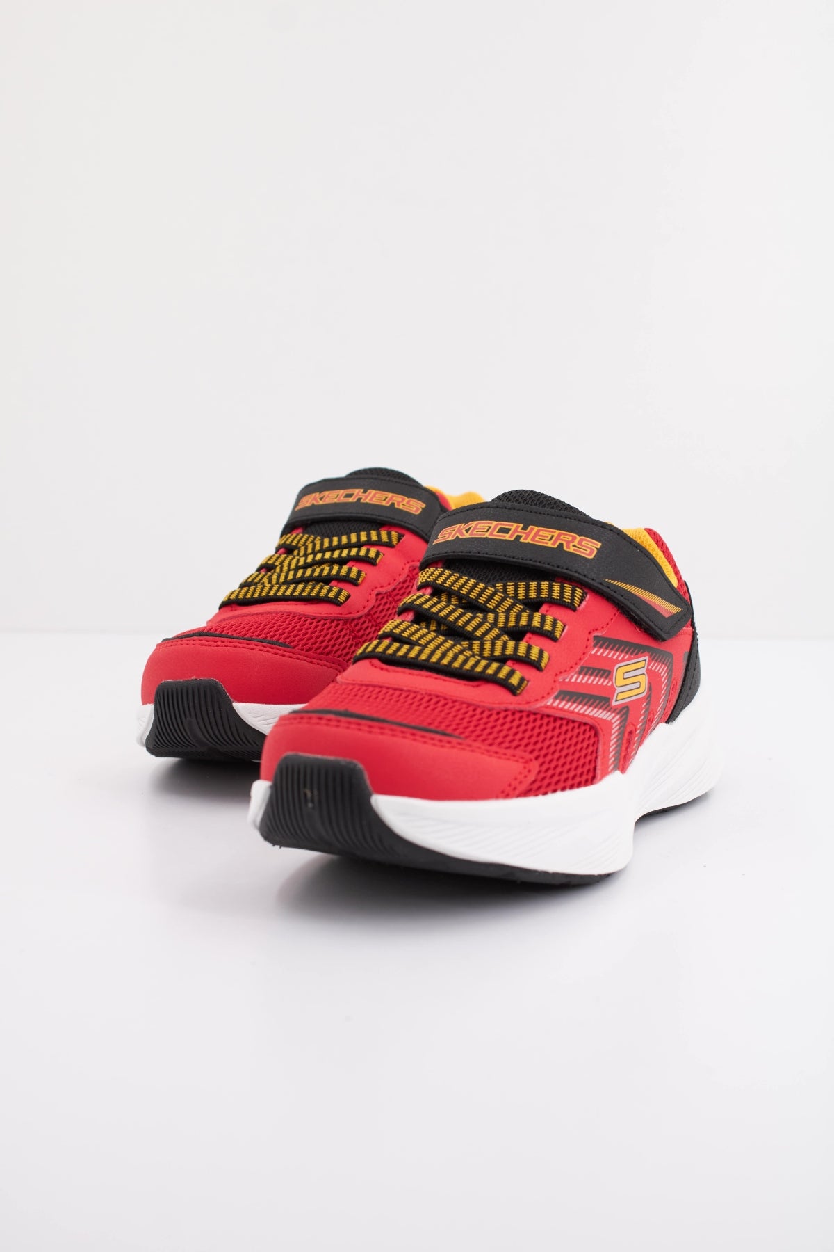 SKECHERS MICROSPEC TREAD en color ROJO (2)