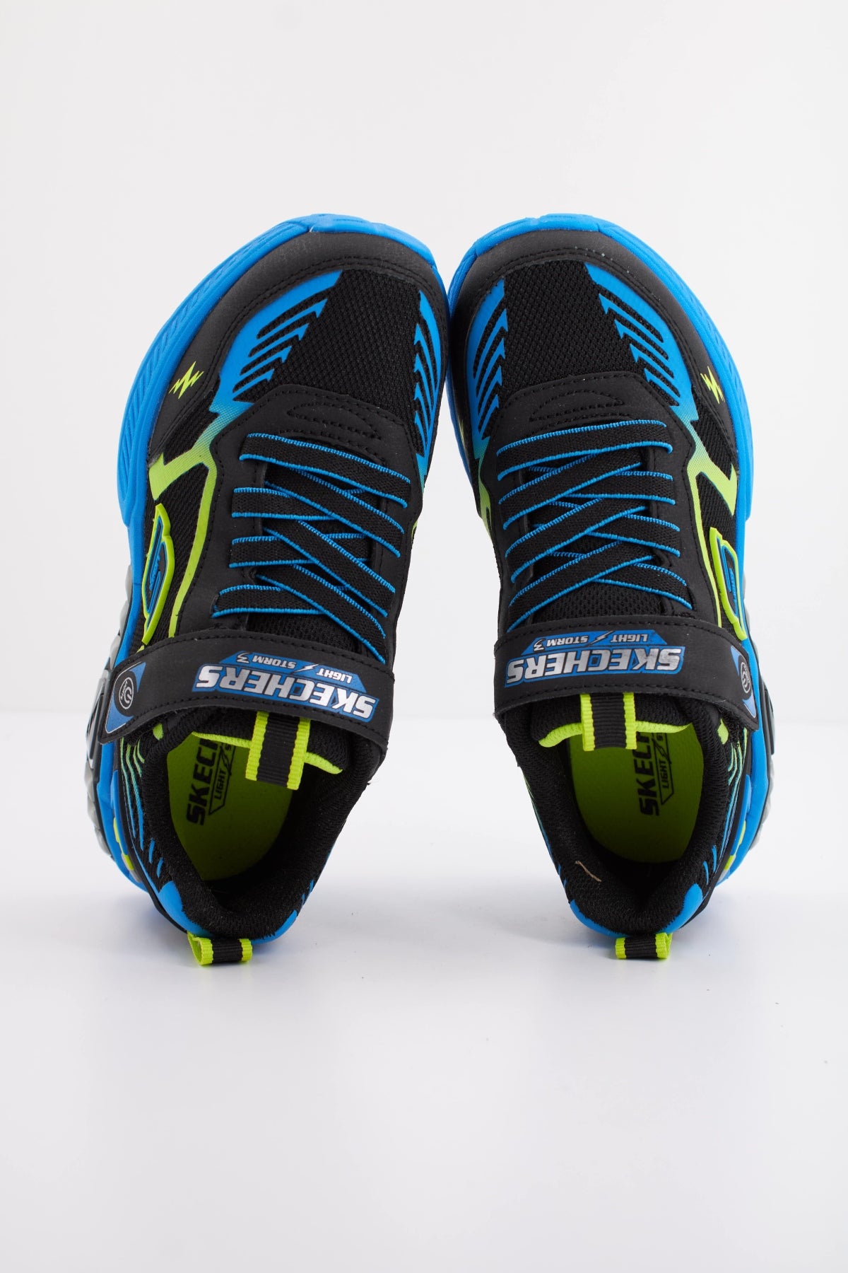 SKECHERS LIGHT STORM en color NEGRO (3)