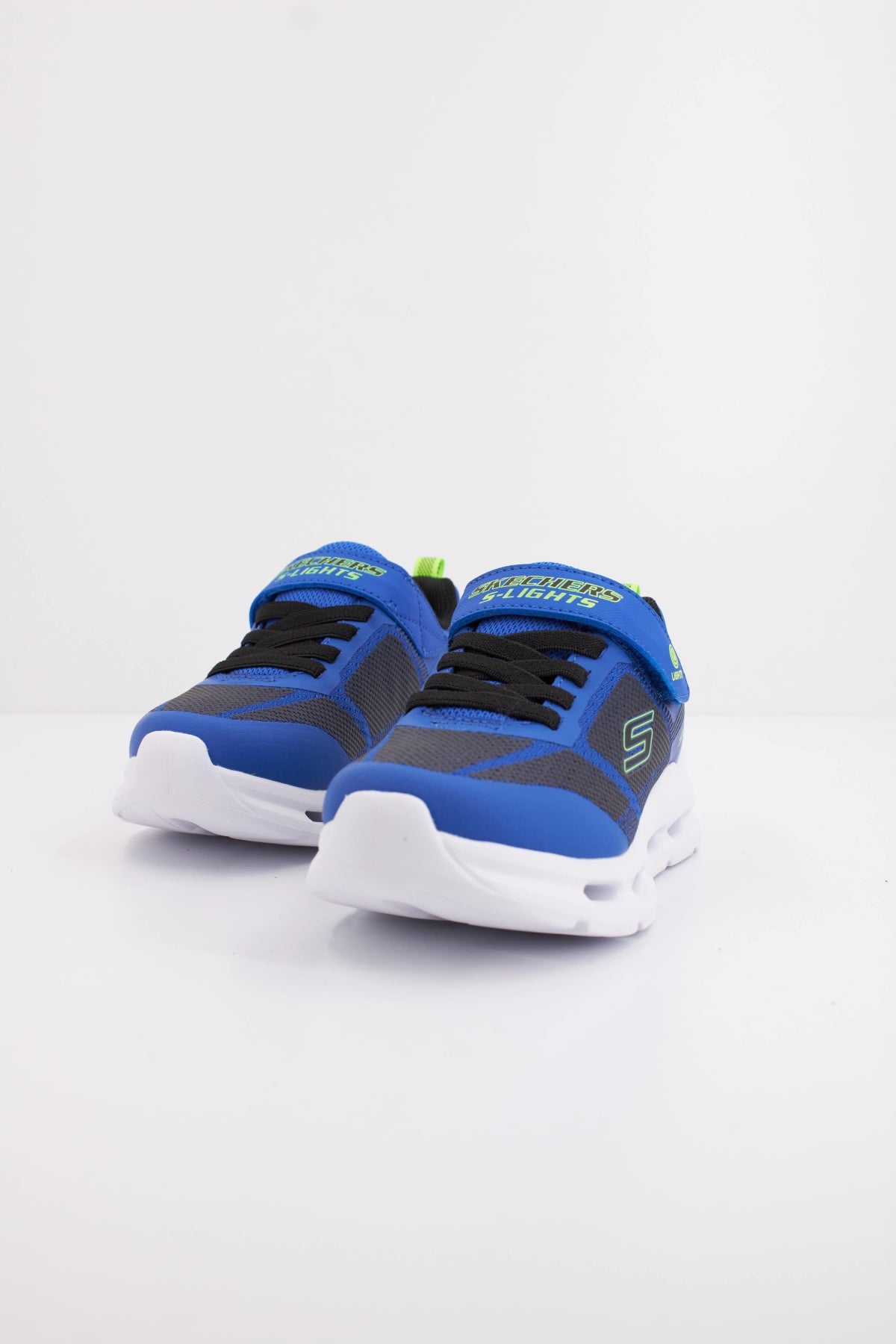 SKECHERS GLIDE STEP LIGHT en color AZUL (2)
