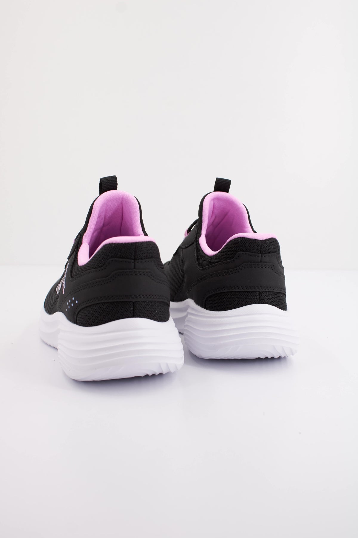 SKECHERS BOUNDER PRO en color NEGRO (4)