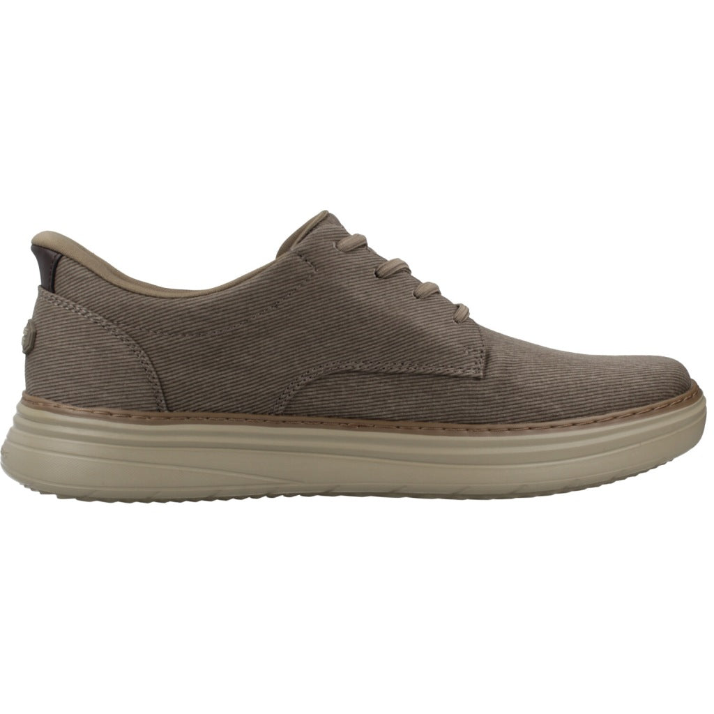 SKECHERS HYLAND JUSTINO en color MARRON (4)