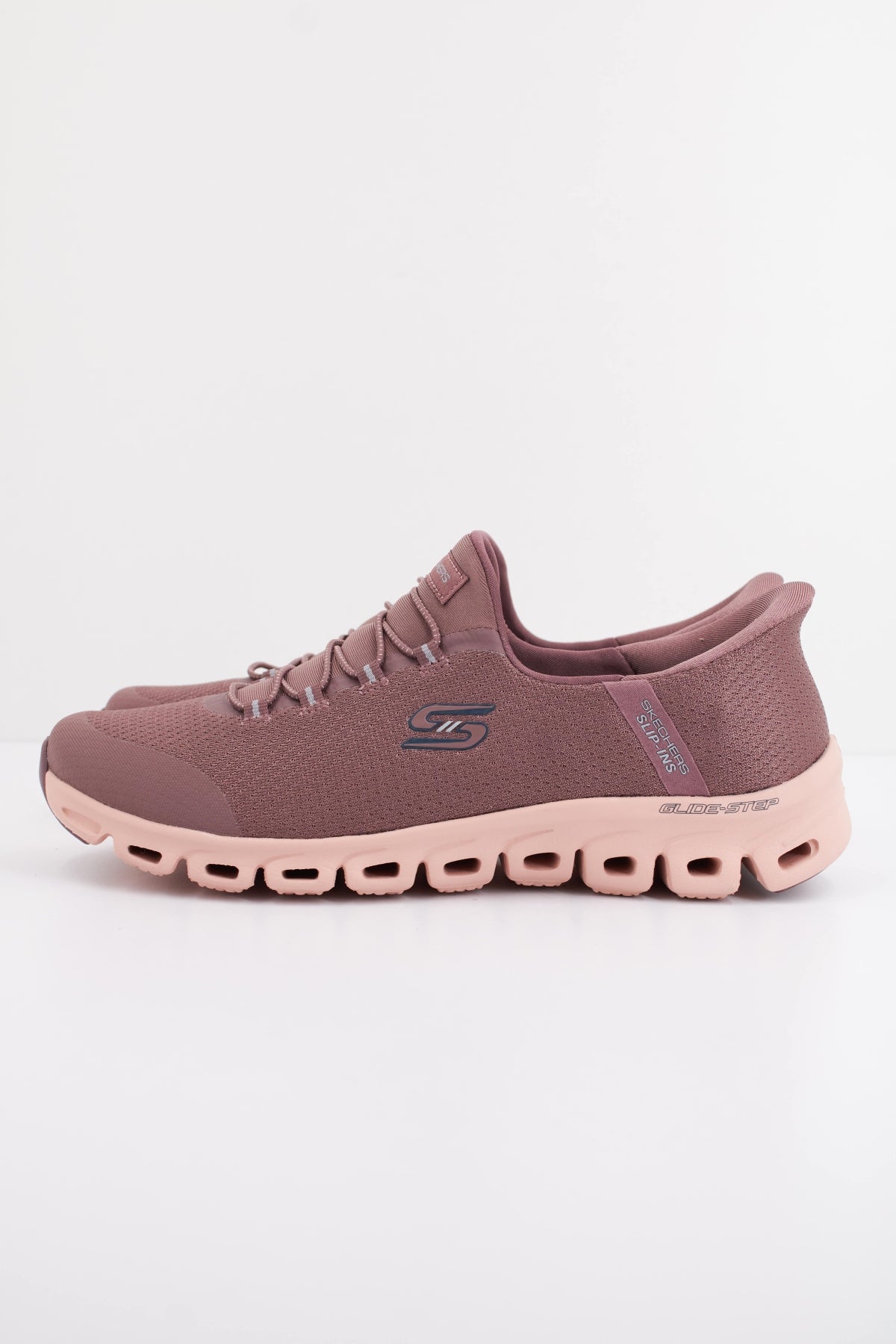SKECHERS SLIP-INS GLIDE STEP VIBEY en color BURDEOS (1)