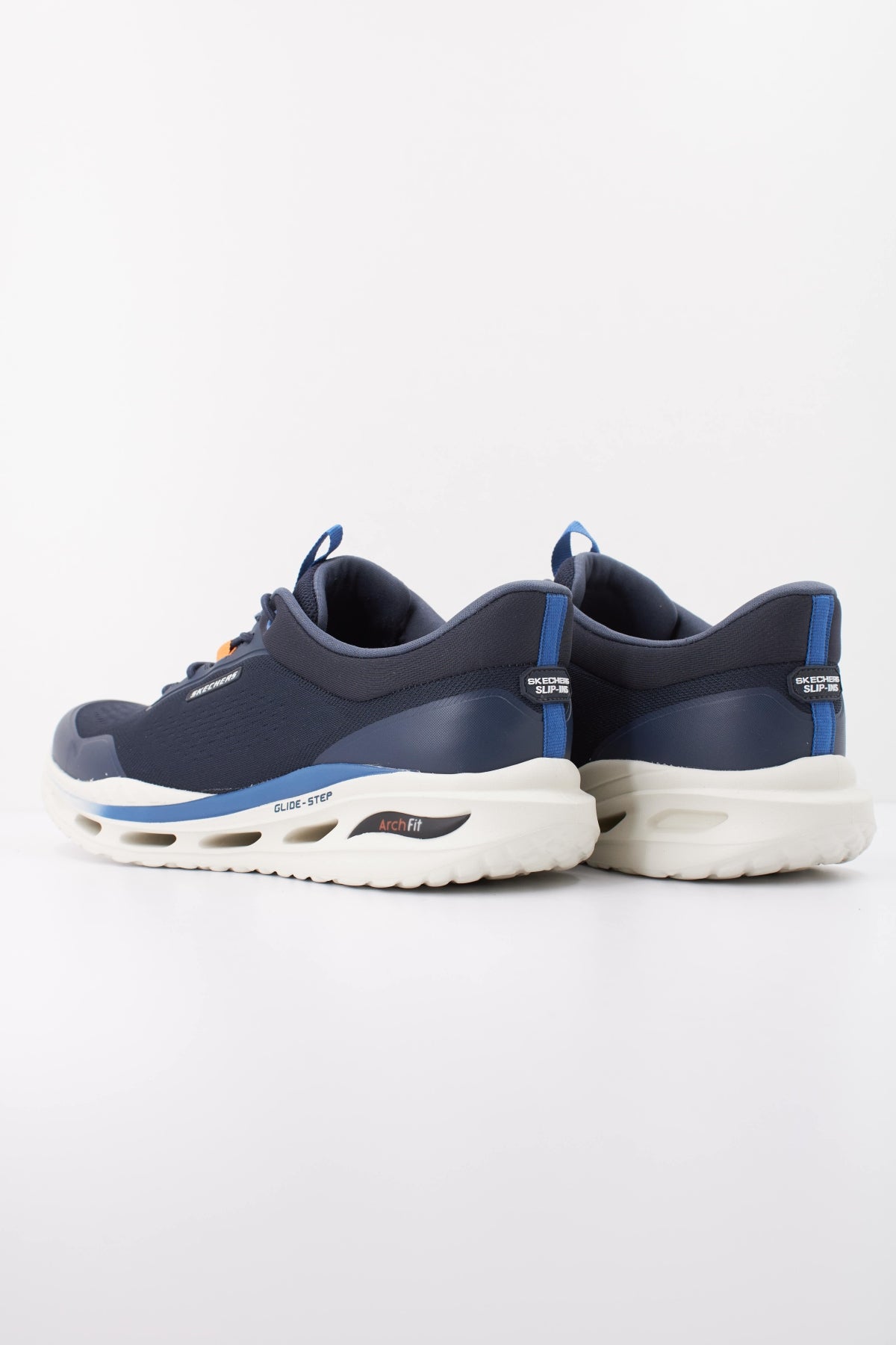 SKECHERS ARCH FIT ORVAN HUNTER en color AZUL (4)