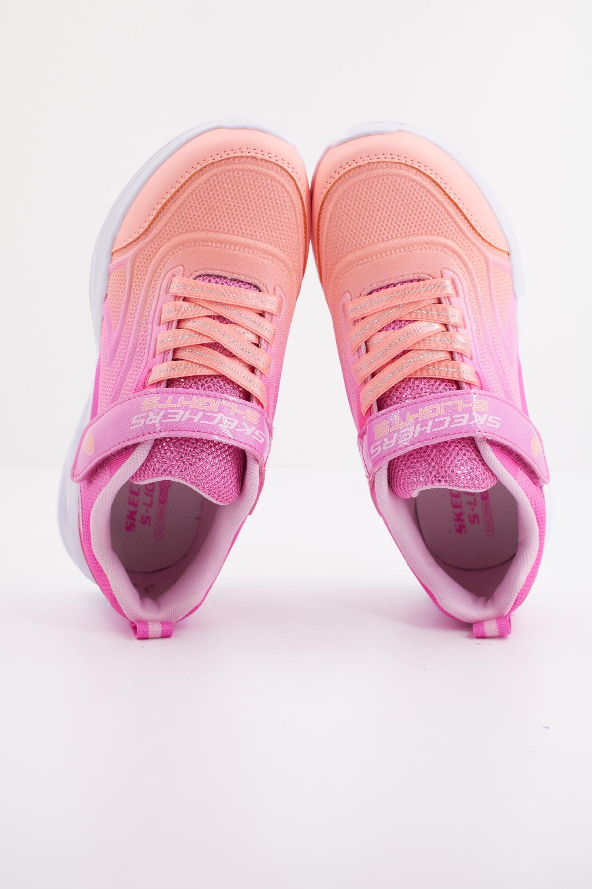 SKECHERS SOLA GLOW en color ROSA (3)