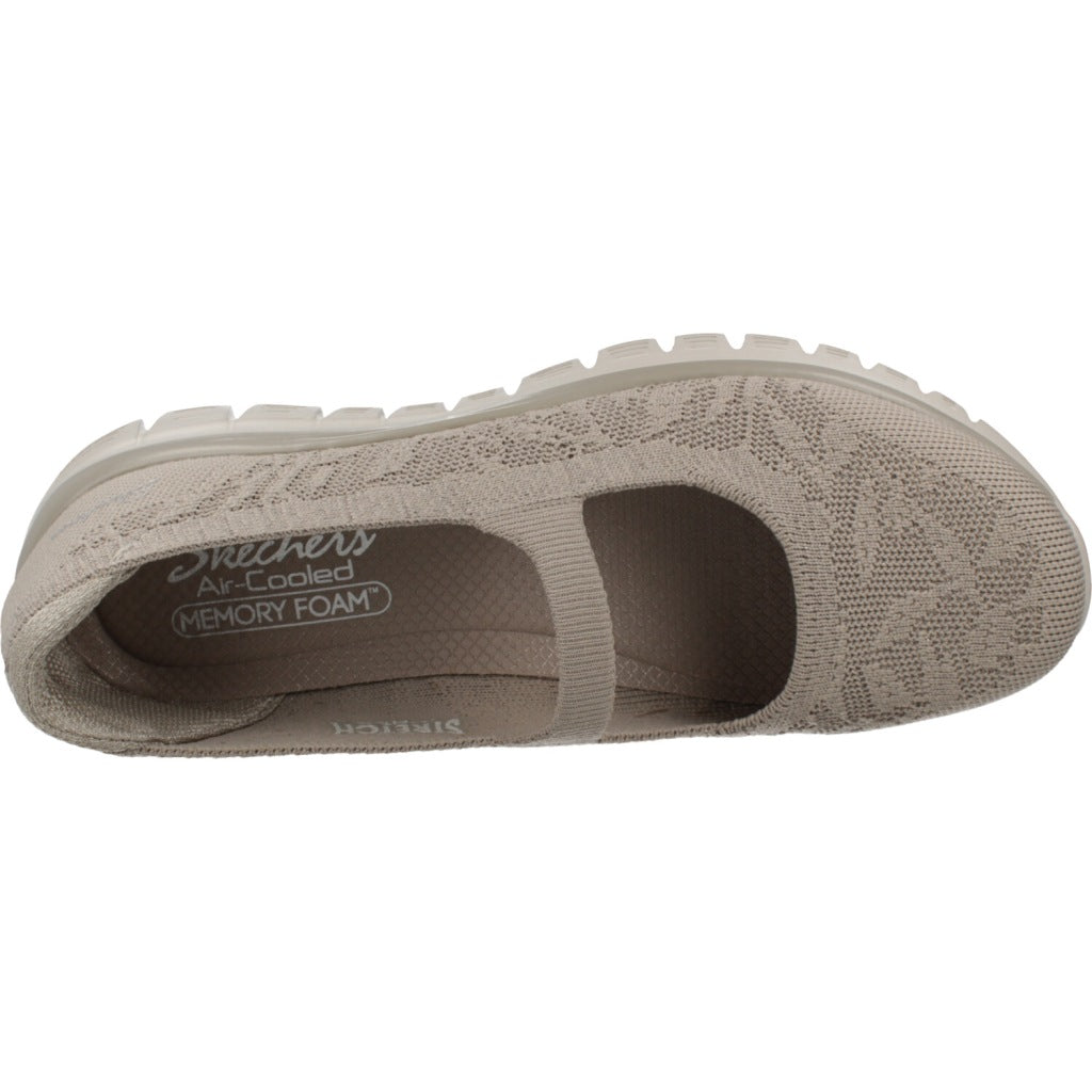 SKECHERS GRACEFUL CHIC MOTION en color BEIS (7)