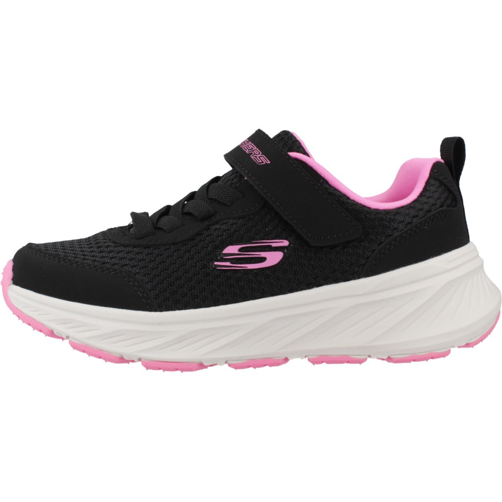 SKECHERS EDGERIDE SMOOTH JOURNEY en color NEGRO (2)