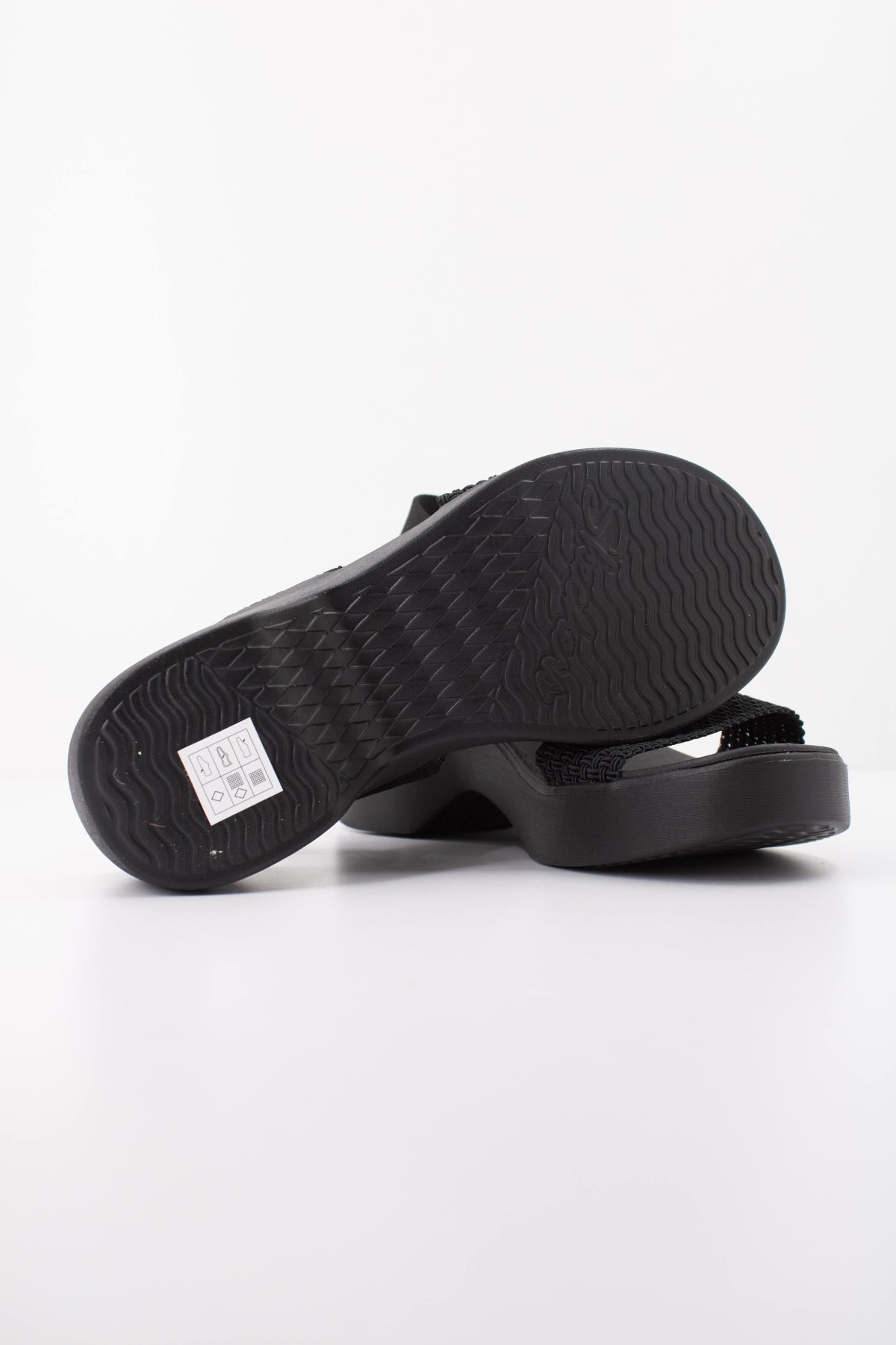 SKECHERS S en color NEGRO (5)