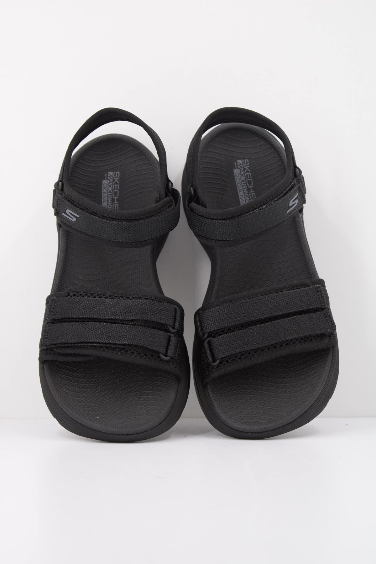 SKECHERS MAX CUSHIONING ELITE . en color NEGRO (3)