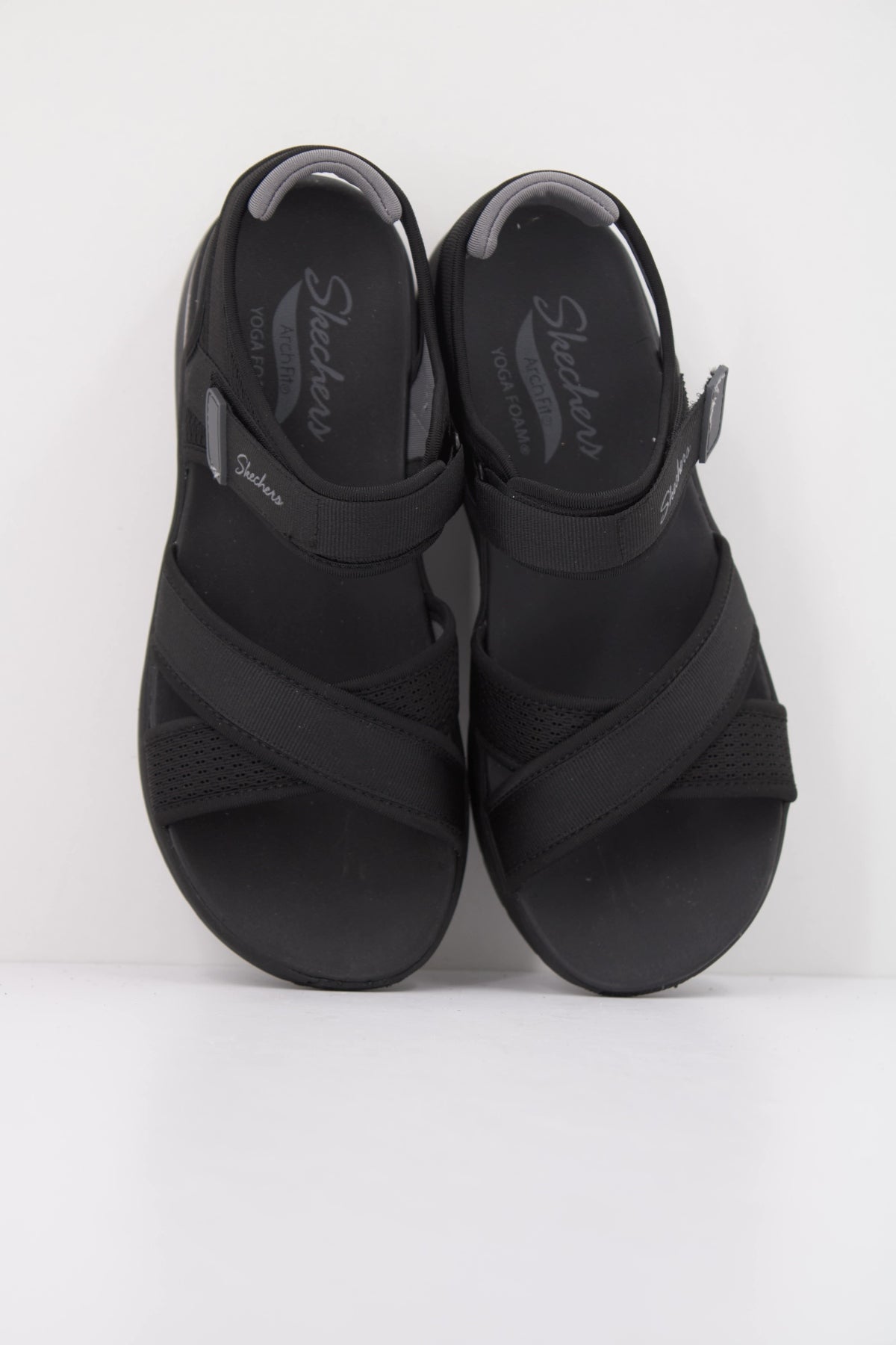 SKECHERS S en color NEGRO (3)