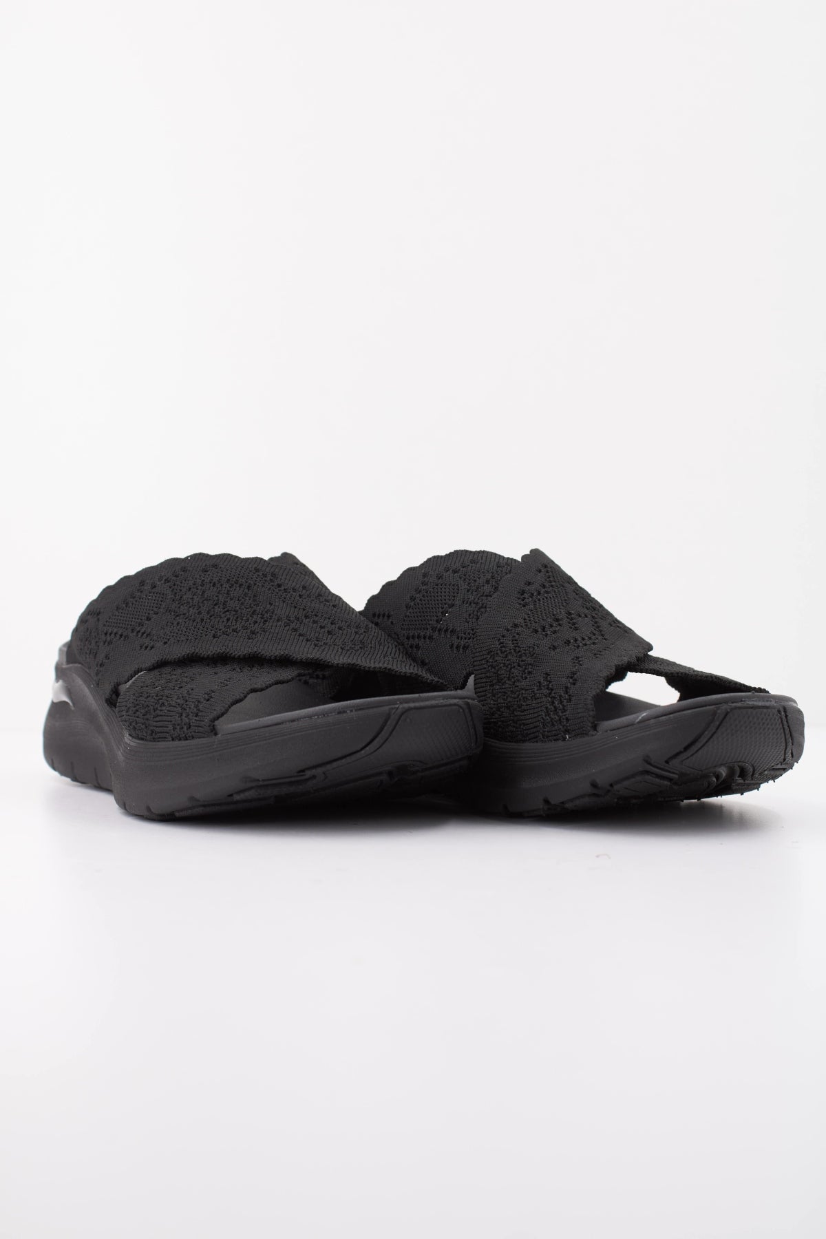 SKECHERS S en color NEGRO (2)