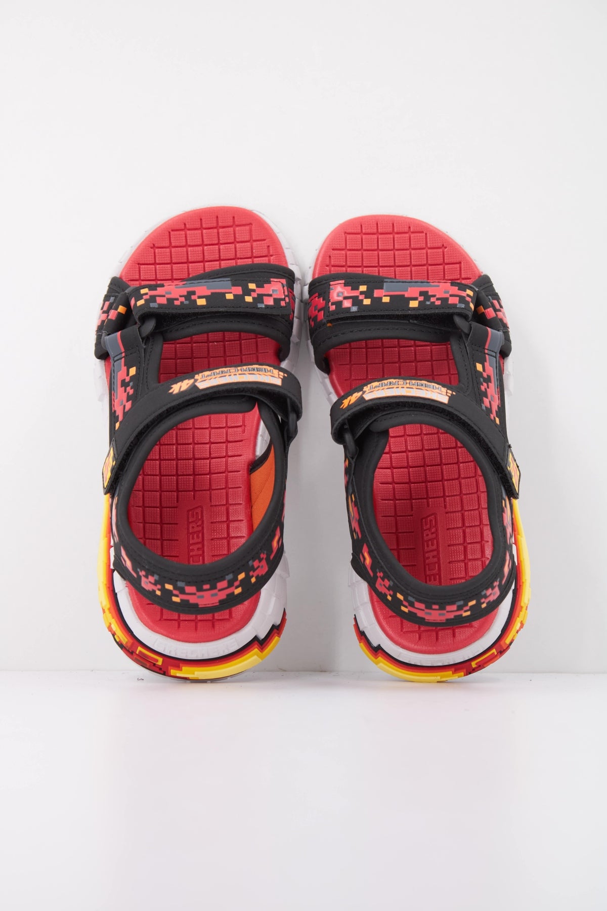 SKECHERS L en color NEGRO (3)