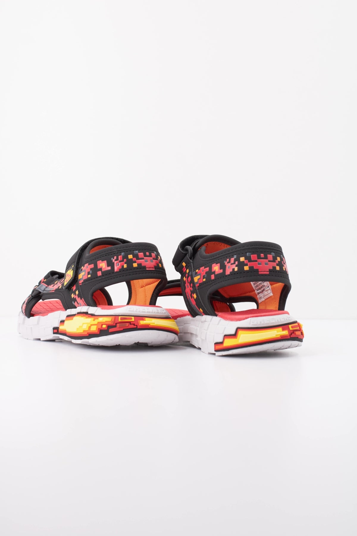 SKECHERS L en color NEGRO (4)