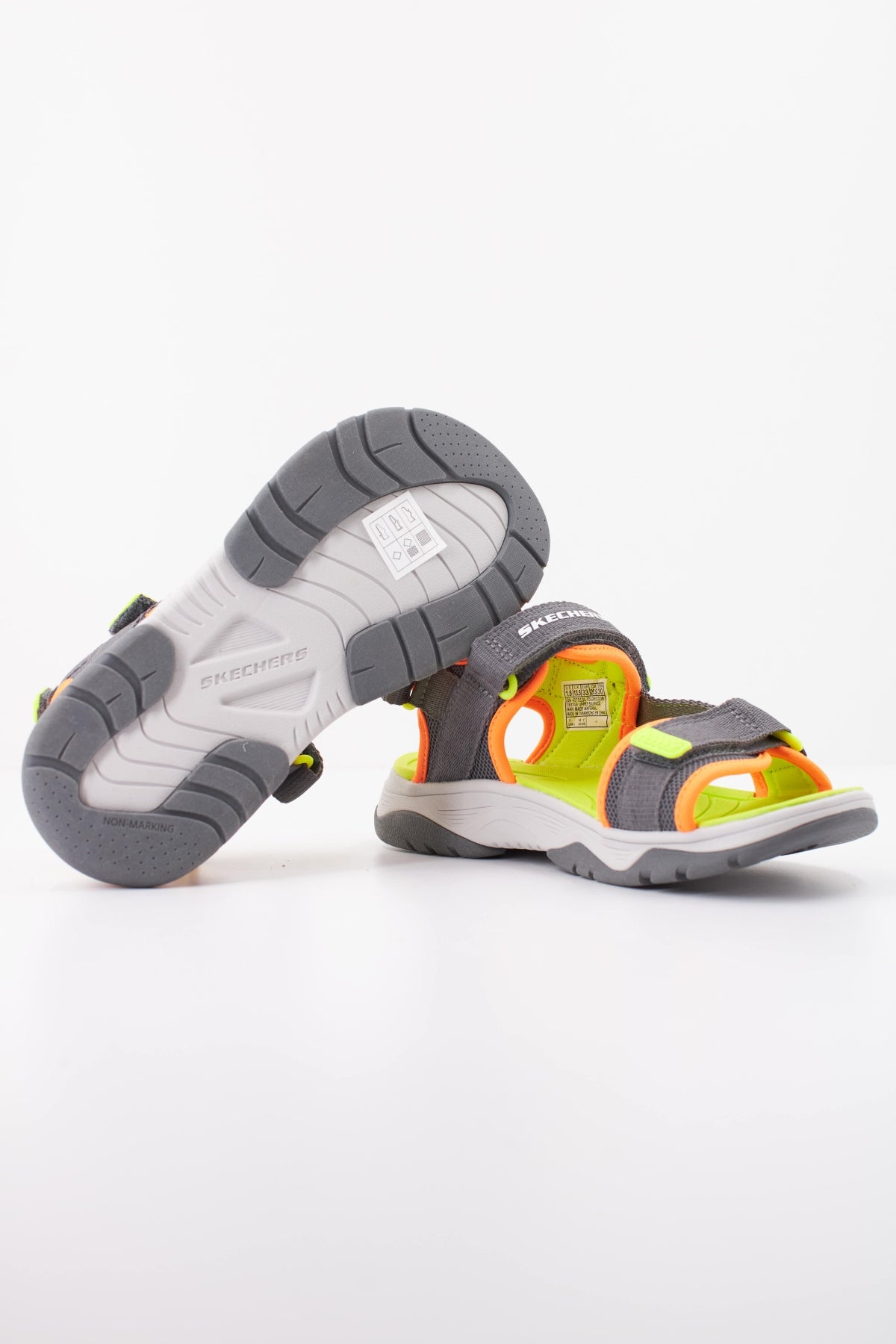 SKECHERS L en color GRIS (5)