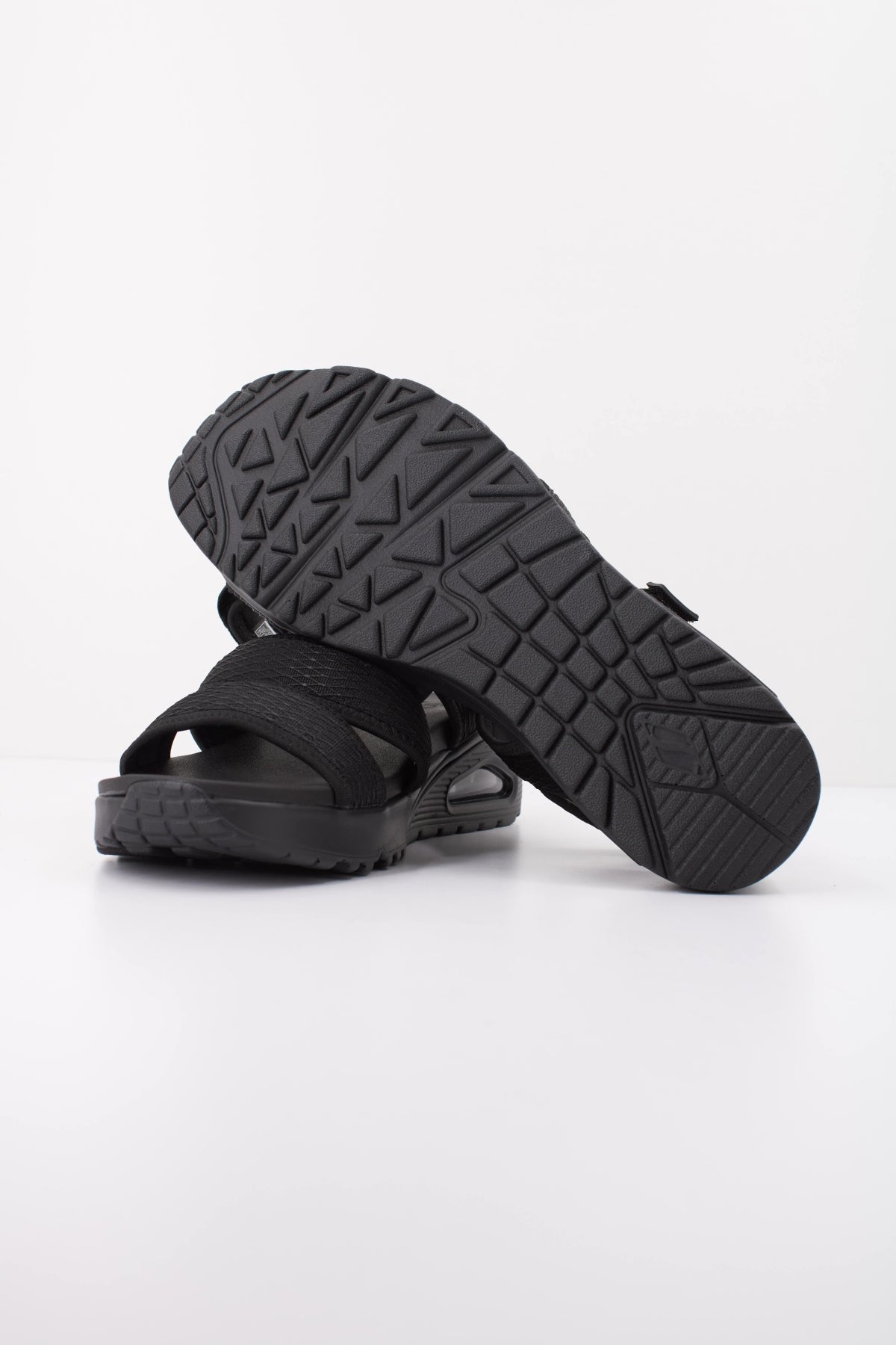 SKECHERS S en color NEGRO (5)