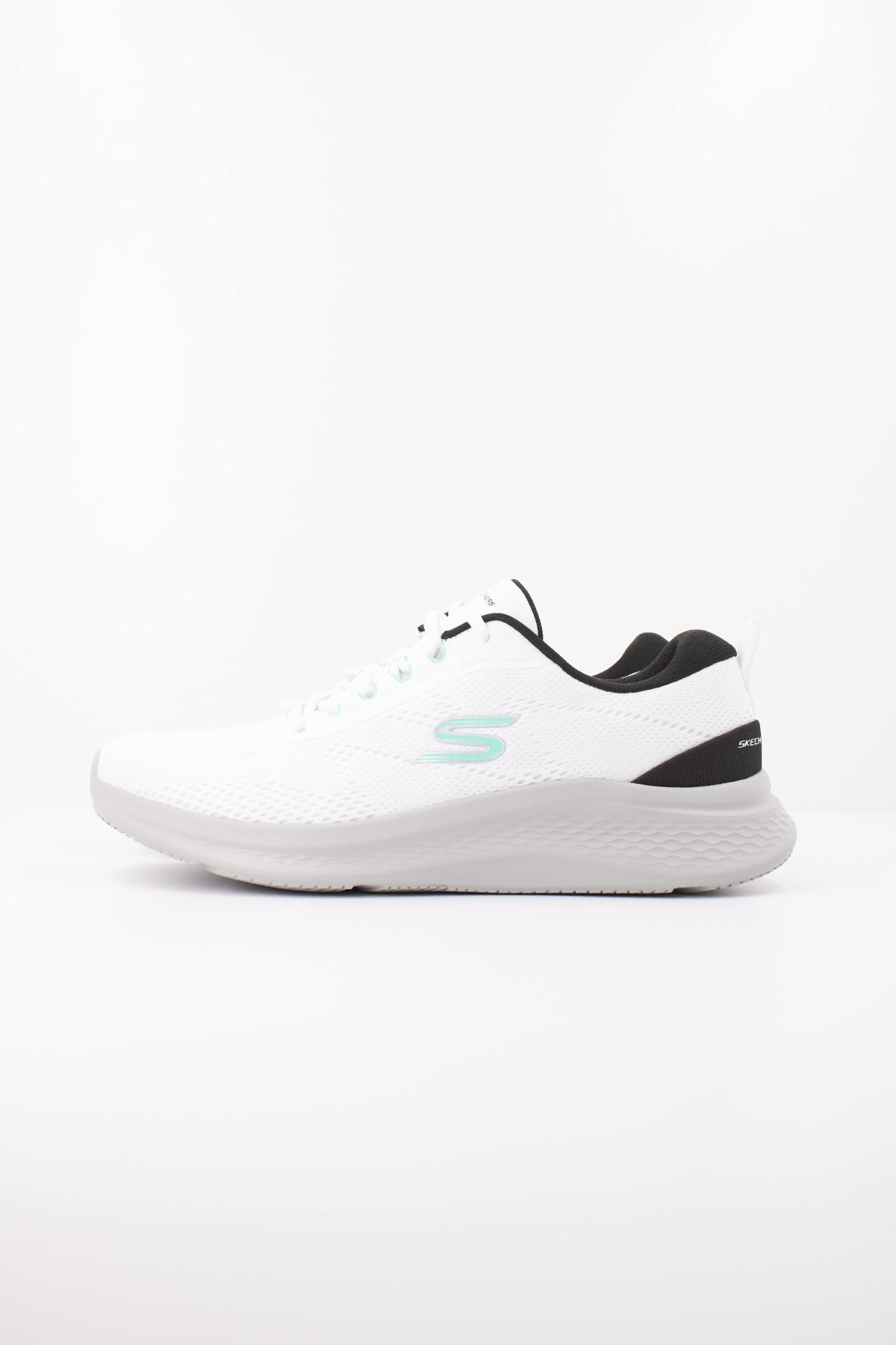 SKECHERS SKECH LITE PRO . BERRIX en color BLANCO (1)