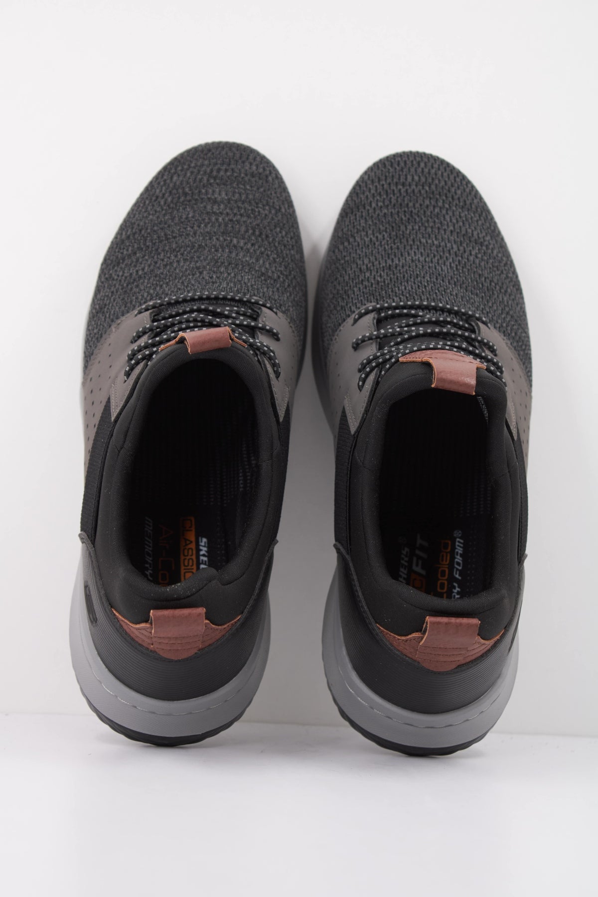 SKECHERS S en color NEGRO (3)