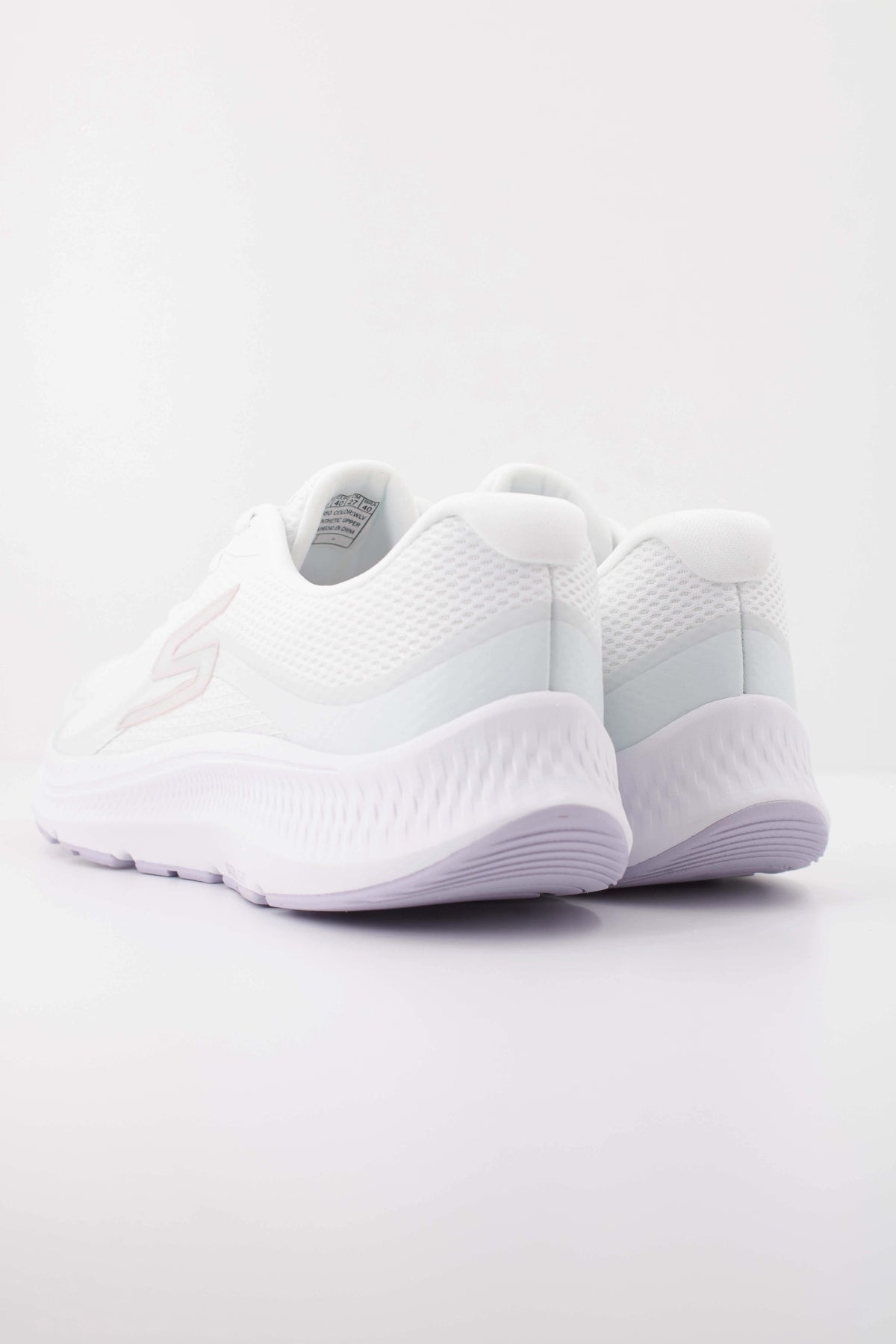 SKECHERS S GO RUN CONSISTENT . ARVED en color BLANCO (4)