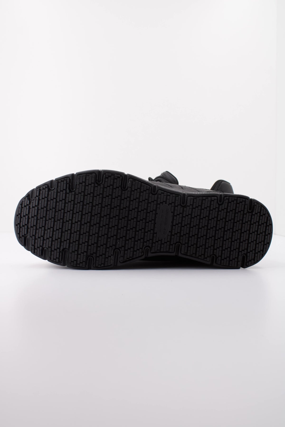 SKECHERS NAMPA OSIL en color NEGRO (5)