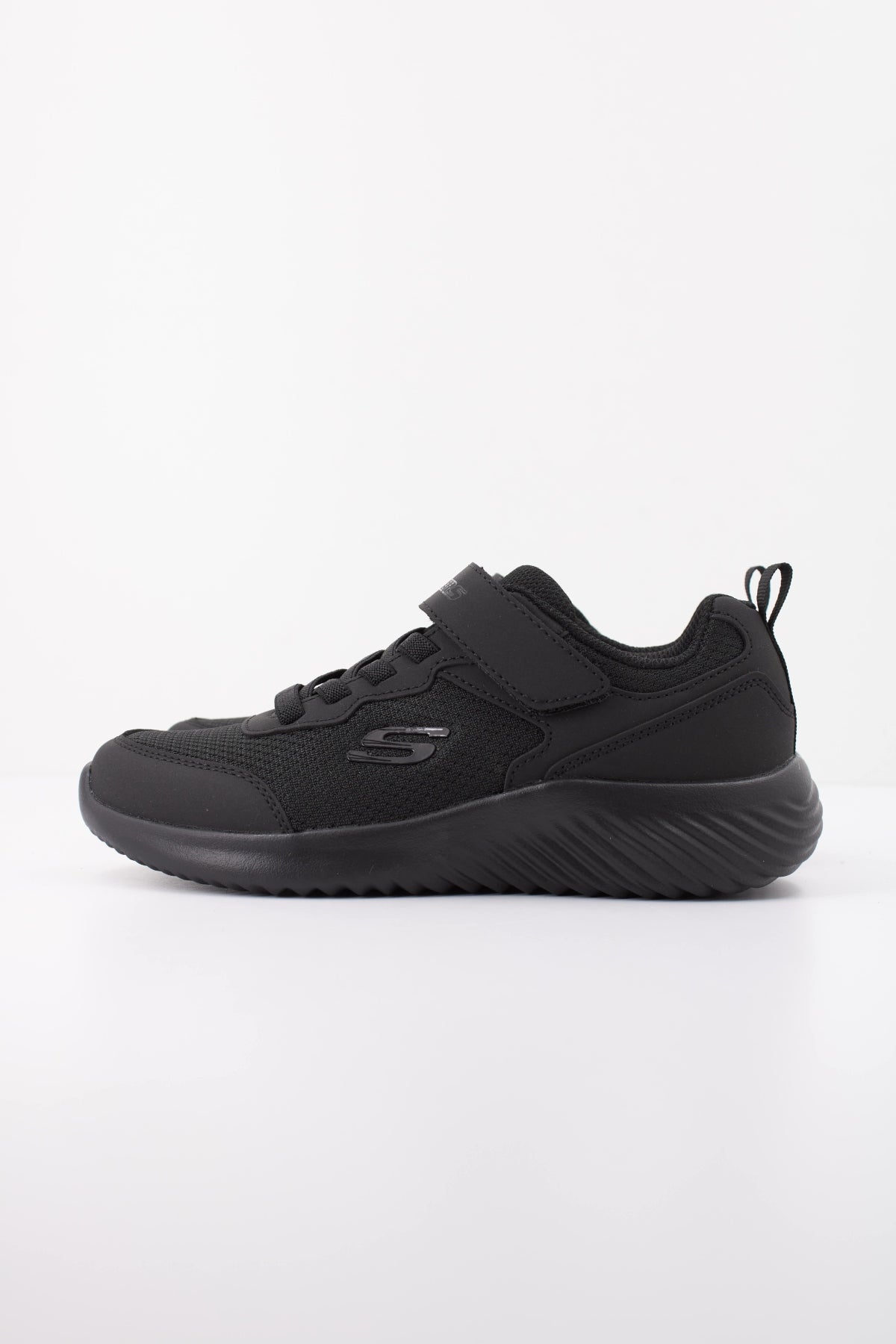 SKECHERS BOUNDER - TECHROX en color NEGRO (1)