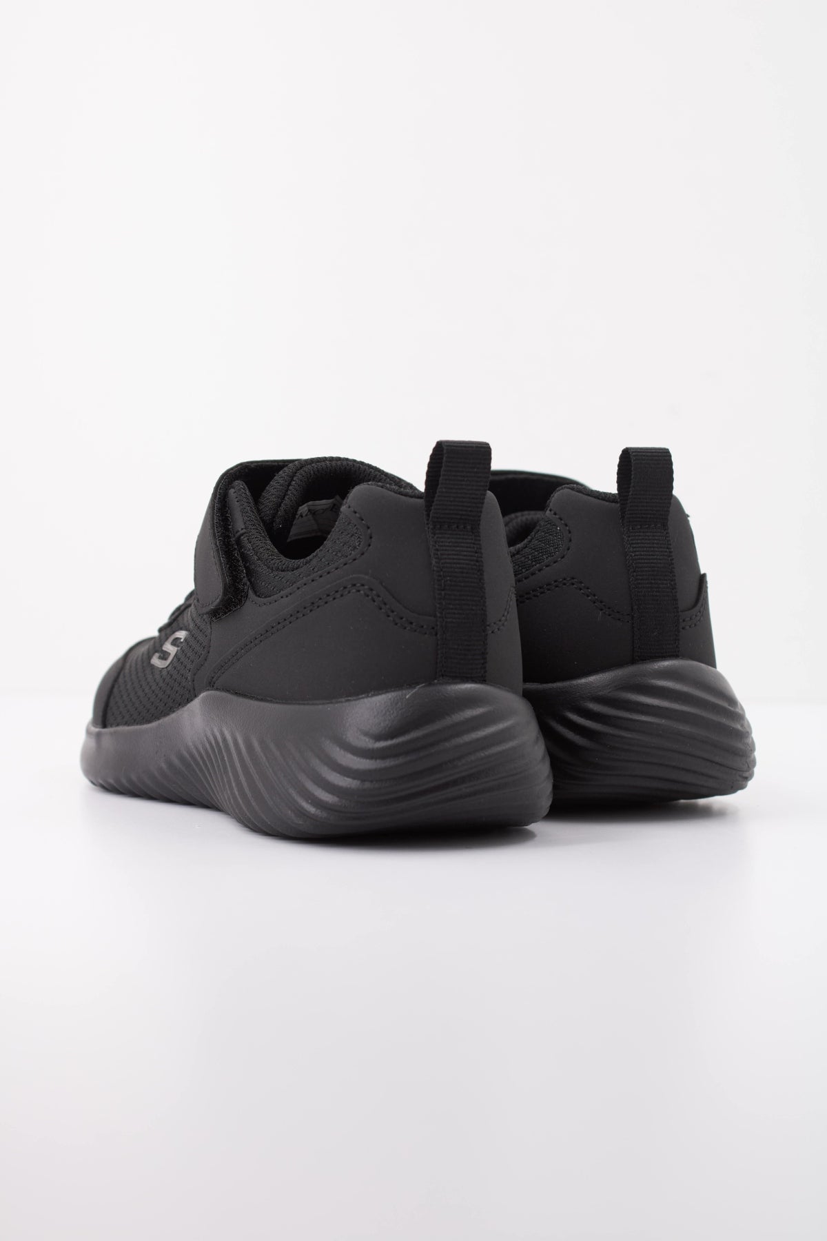 SKECHERS BOUNDER - TECHROX en color NEGRO (4)