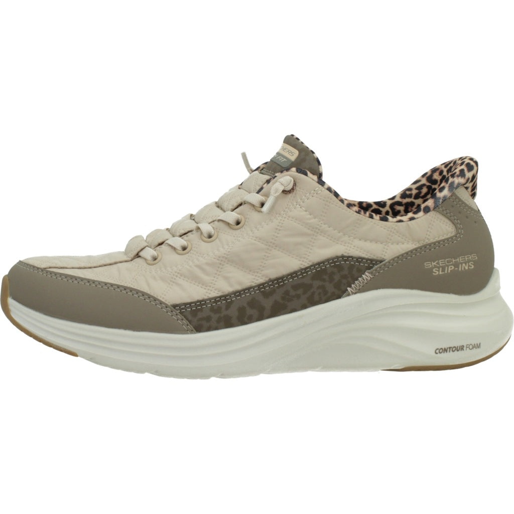 SKECHERS en color BEIS (2)