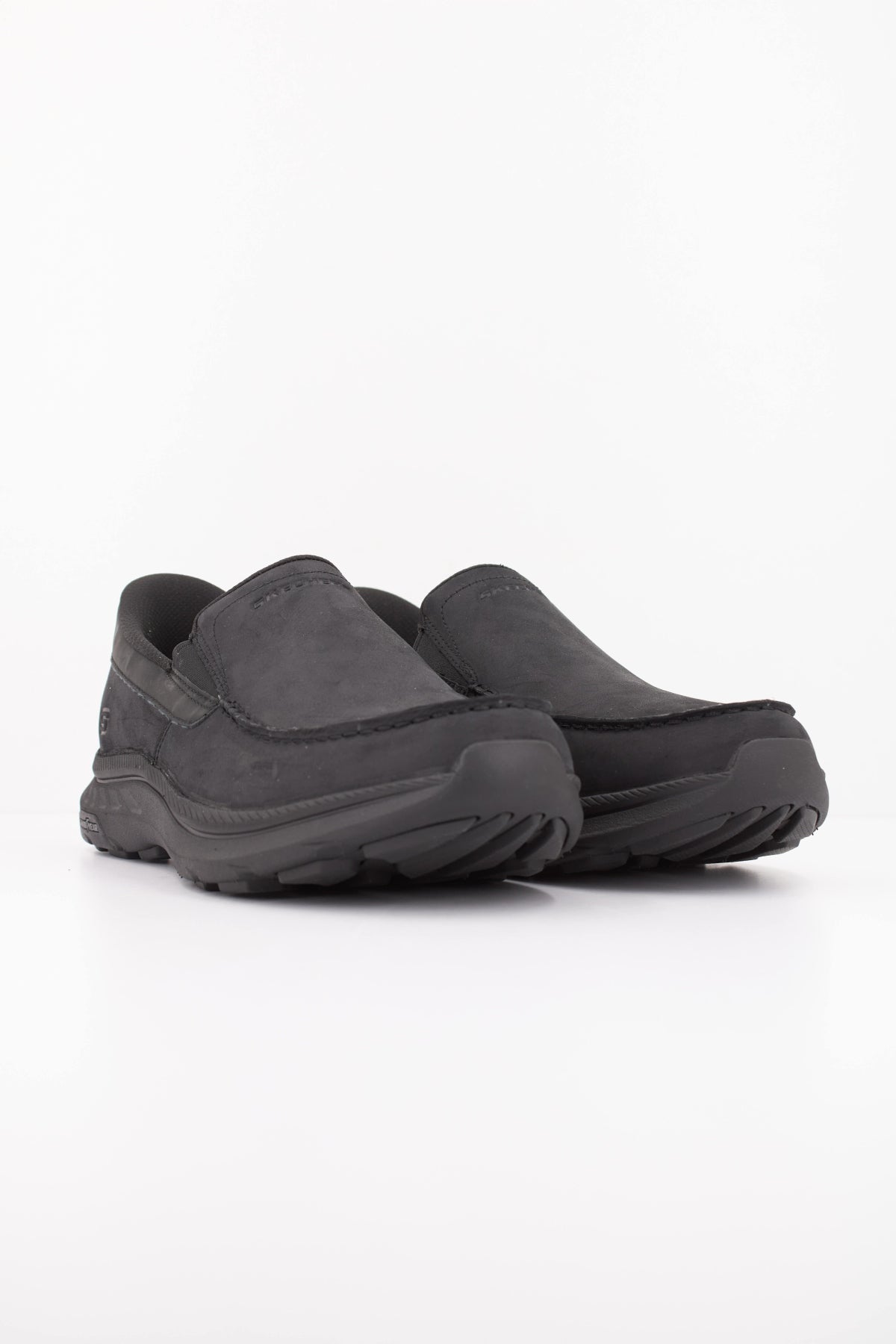 SKECHERS S POLLARD OSGOOD en color NEGRO (2)