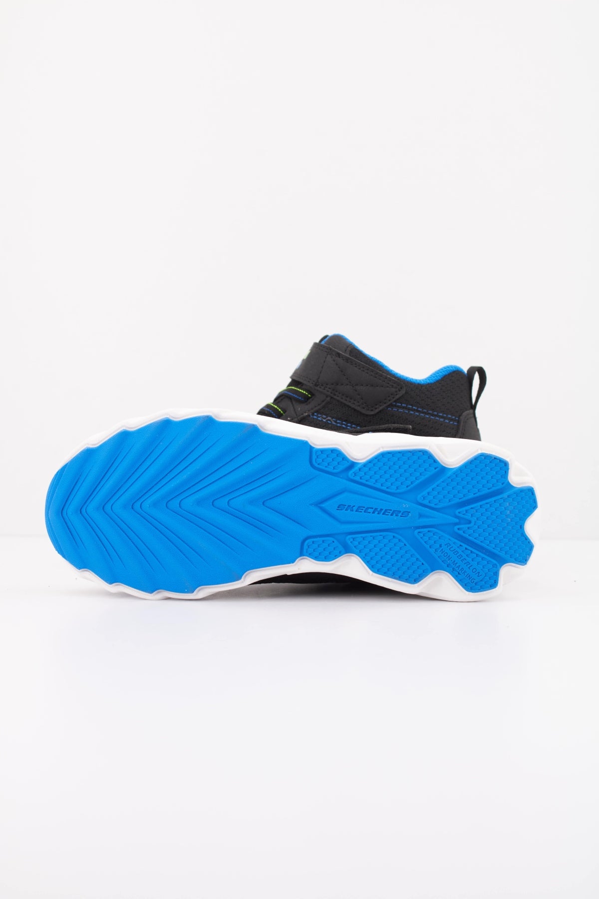 SKECHERS LS en color NEGRO (5)