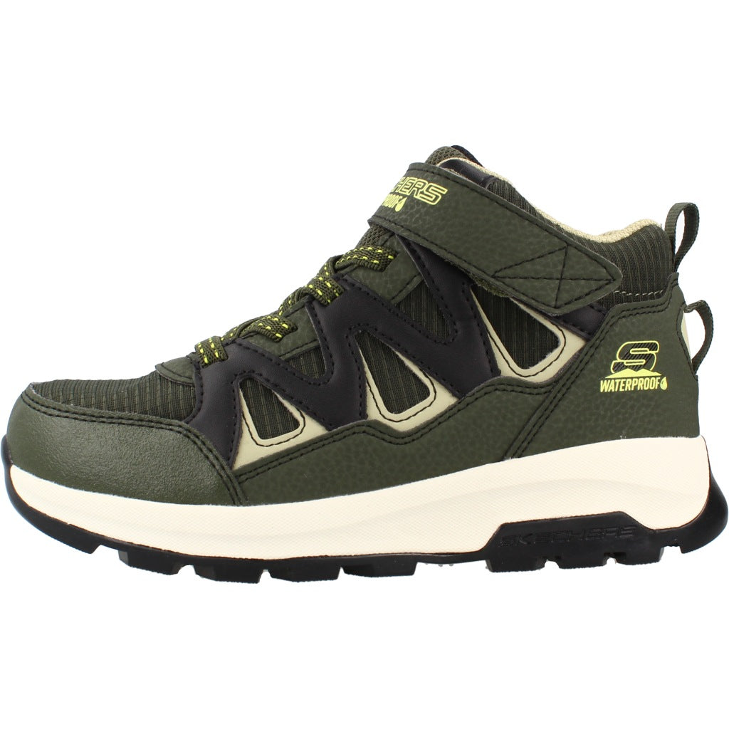 SKECHERS en color VERDE (2)