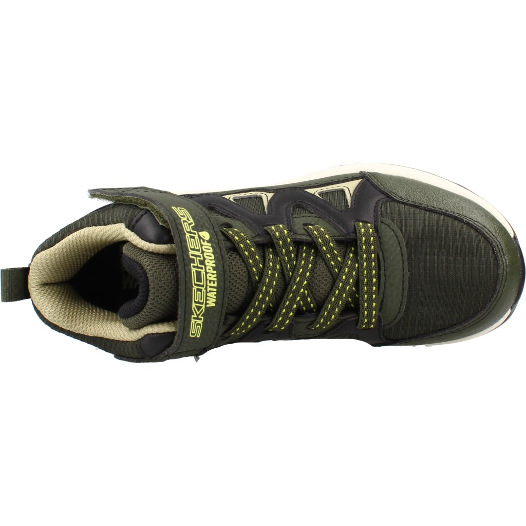 SKECHERS en color VERDE (7)