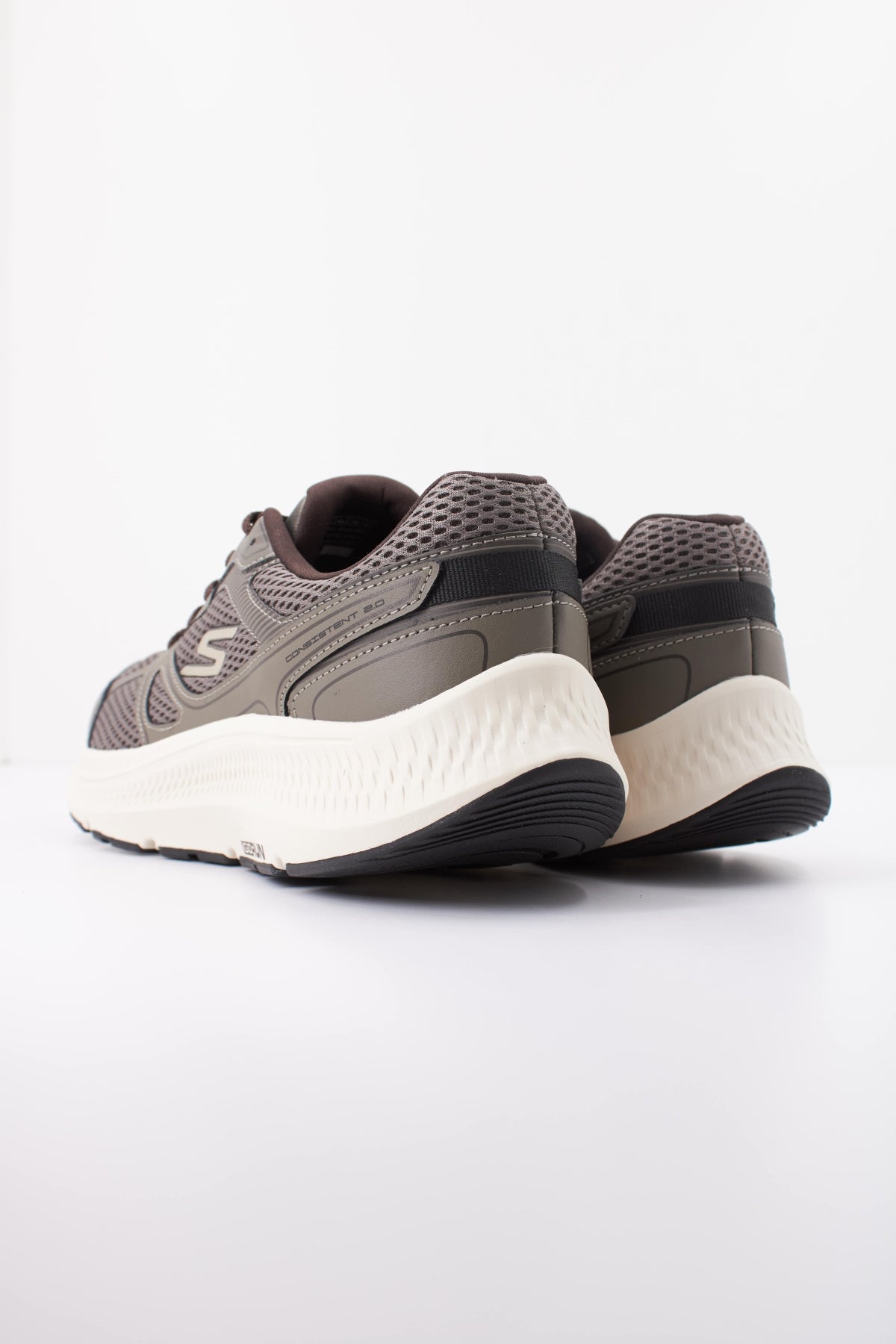 SKECHERS en color VERDE (4)