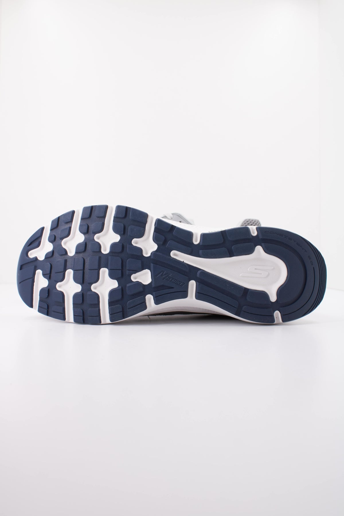 SKECHERS en color GRIS (5)