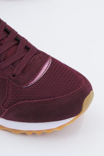 SKECHERS RETROS-OG -GOLDN GURL en color BURDEOS (2)