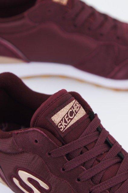SKECHERS RETROS-OG -GOLDN GURL en color BURDEOS (3)