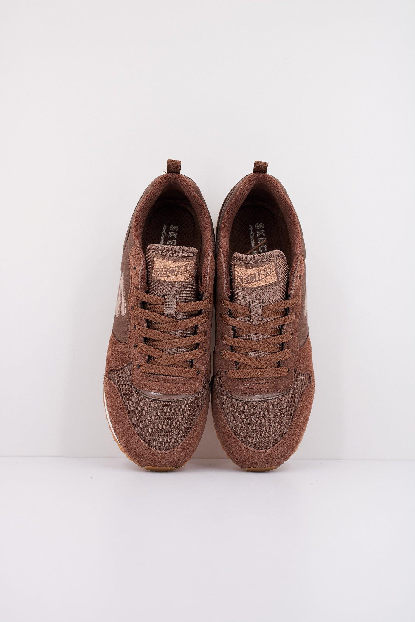 SKECHERS RETROS-OG -GOLDN GURL en color MARRON (3)