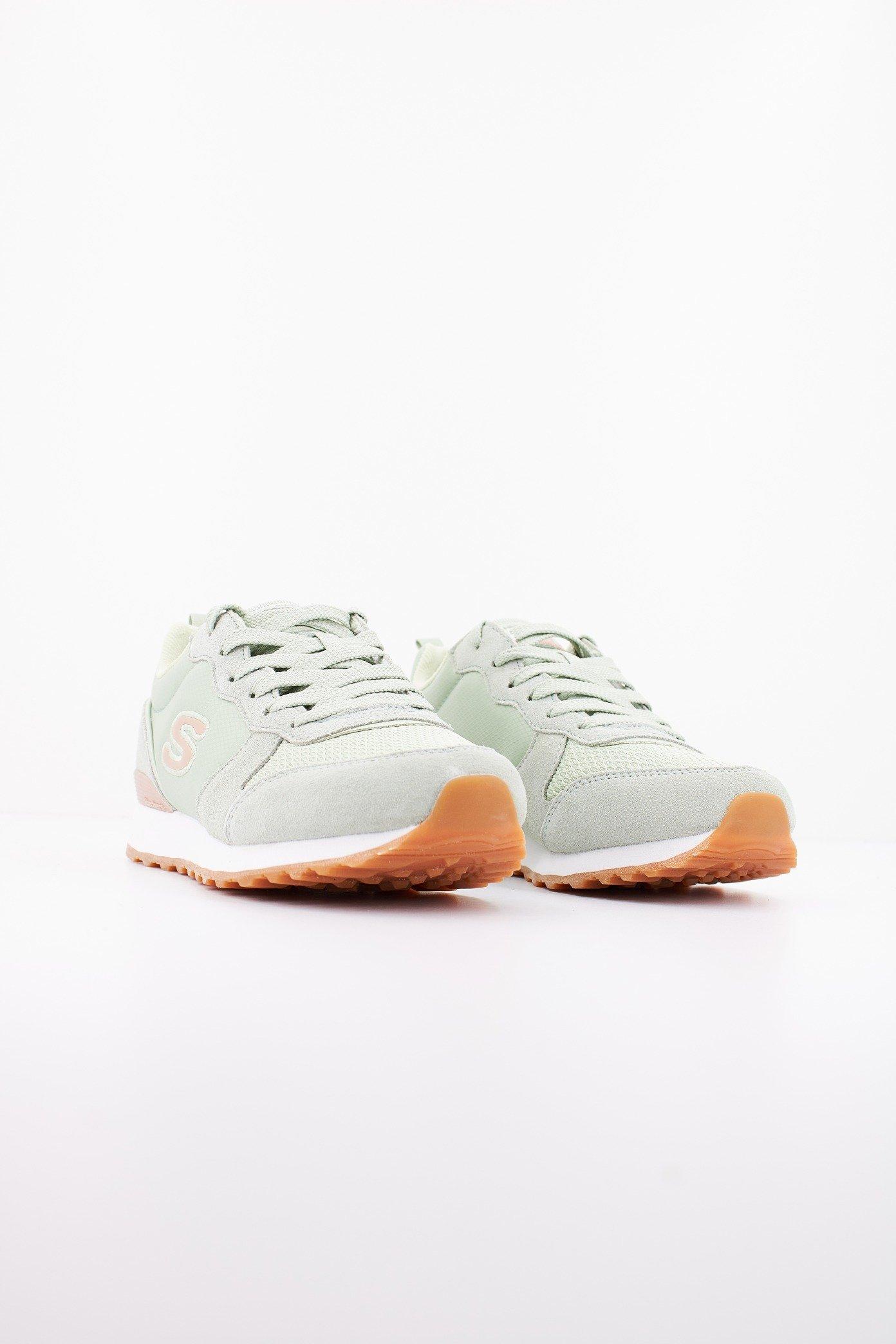 SKECHERS RETROS-OG -GOLDN GURL en color VERDE (2)
