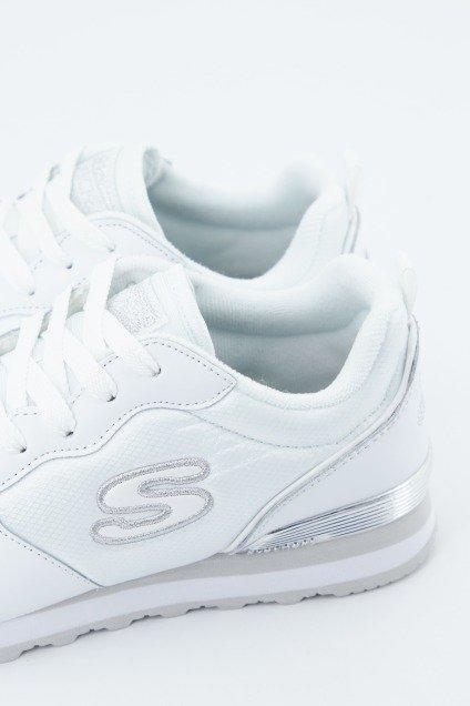 SKECHERS RETROS-OG -GOLDN GURL en color BLANCO (4)
