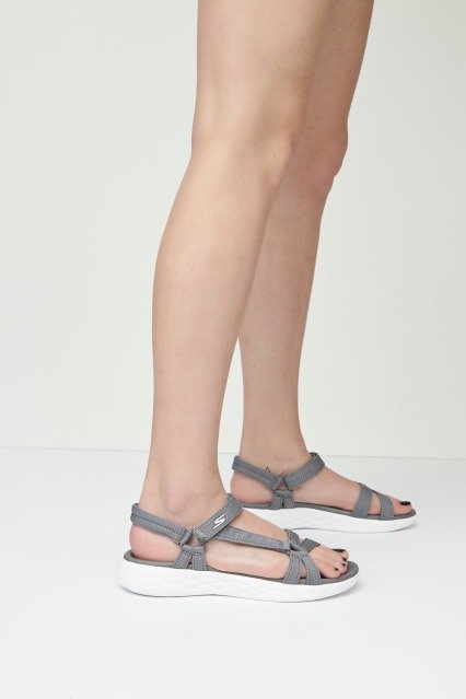 SKECHERS ON THE GO BRILLIANCY en color GRIS (5)