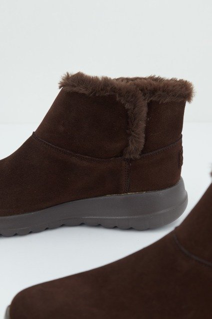 SKECHERS ON THE GO JOY BUNDLE UP en color MARRON (4)