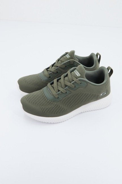 SKECHERS BOBS SQUAD TOUGH TALK en color VERDE (1)
