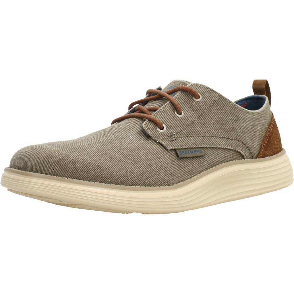 SKECHERS STATUS . PEXTON en color MARRON CLARO (1)