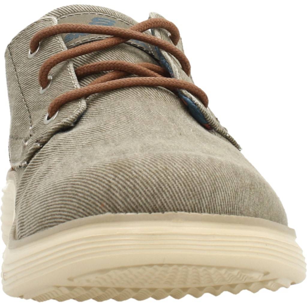 SKECHERS STATUS . PEXTON en color MARRON CLARO (6)
