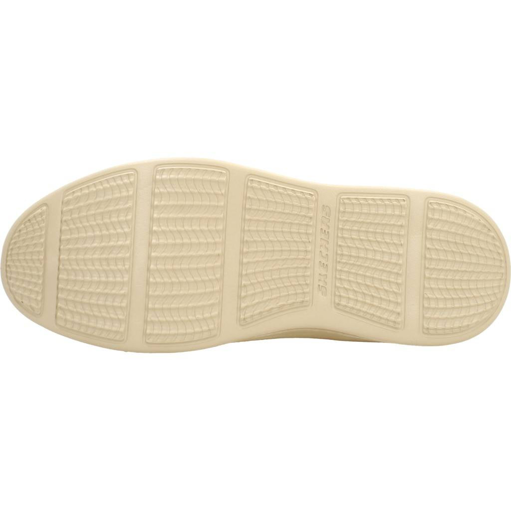 SKECHERS STATUS . PEXTON en color MARRON CLARO (7)