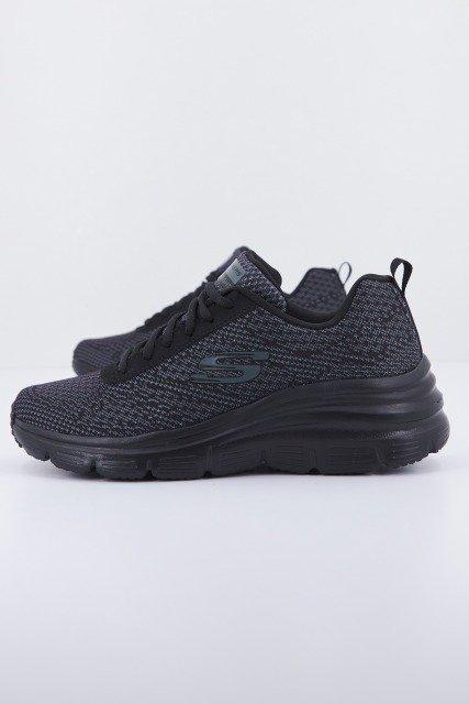 SKECHERS FASHION FIT-BOLD BOUNDARIES en color NEGRO (1)